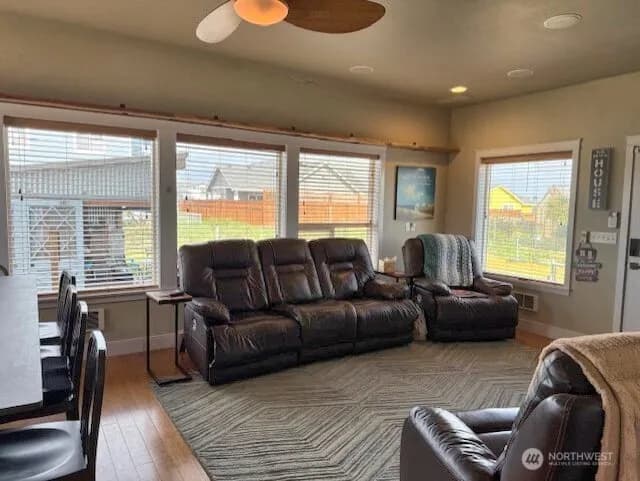 Property photo for 477 Broadmore Court Sw, Ocean Shores photo 6