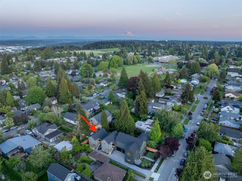 Property photo for 8126 12th Avenue Sw, Seattle photo 22