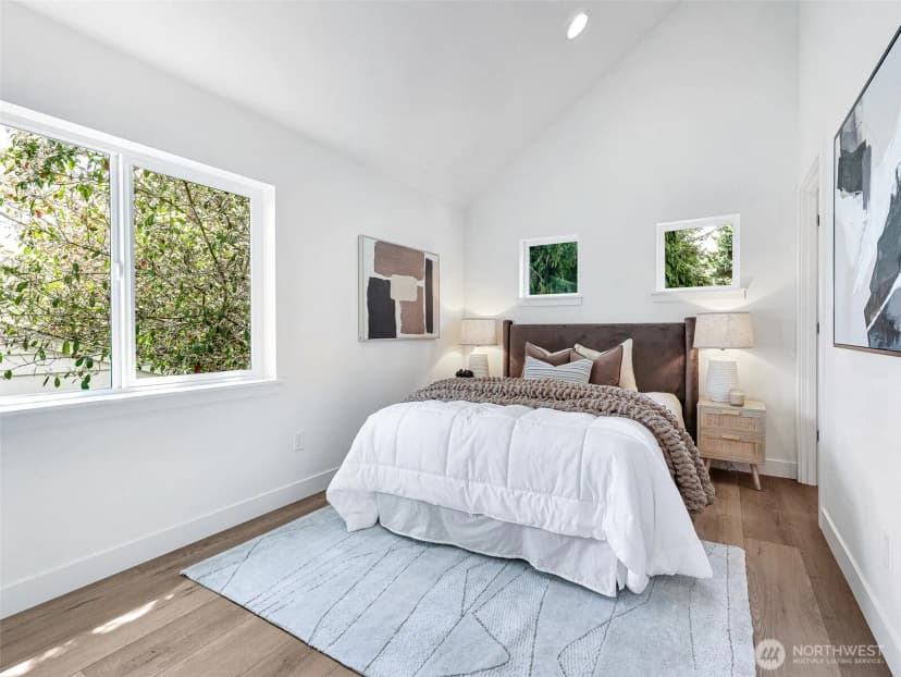 Property photo for 8126 12th Avenue Sw, Seattle photo 14