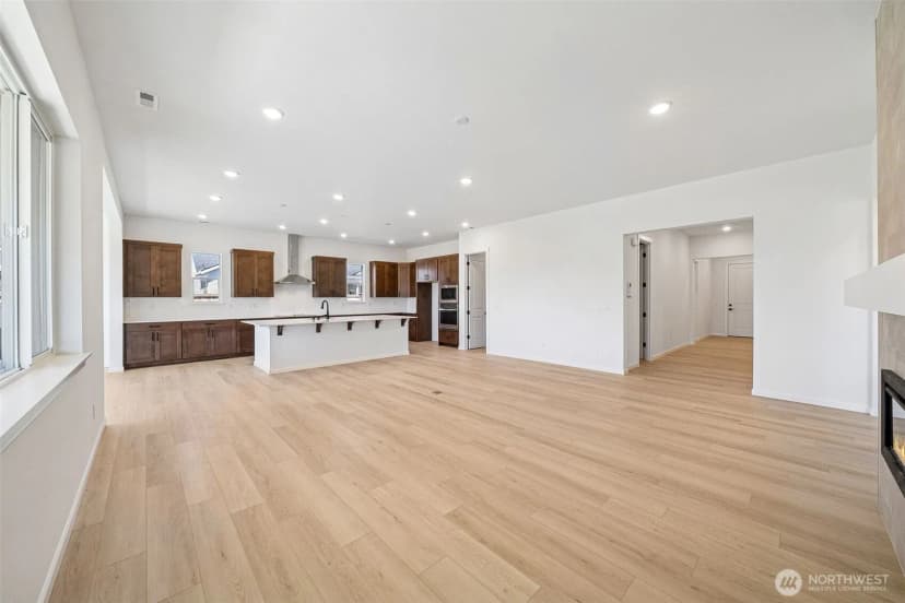 Property photo for 913 Sawyer Avenue #31, Buckley photo 5