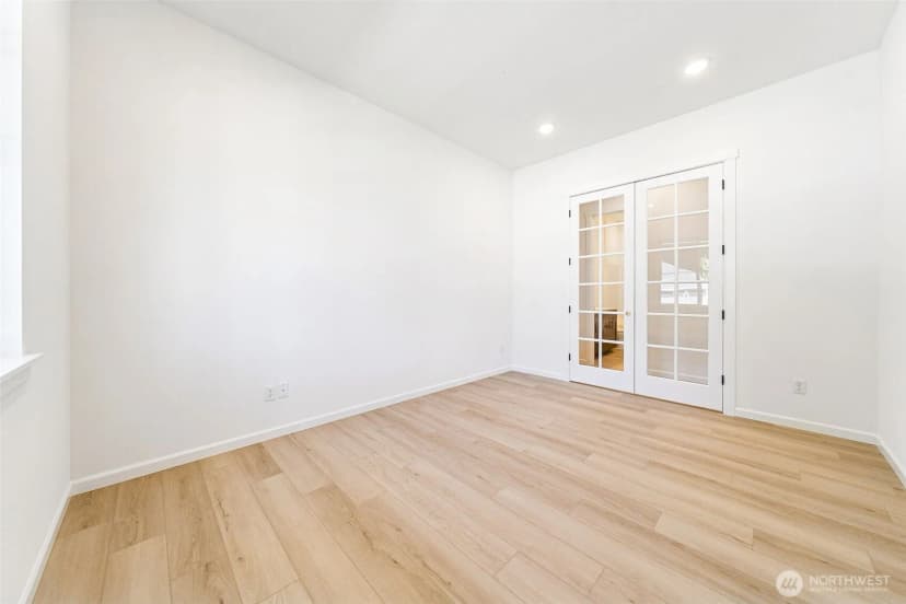 Property photo for 913 Sawyer Avenue #31, Buckley photo 3