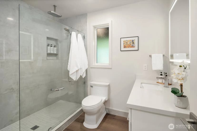 Property photo for 107 6th Street S, Kirkland photo 36