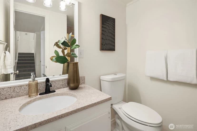 Property photo for 15003 Ne 10th Place, Bellevue photo 18