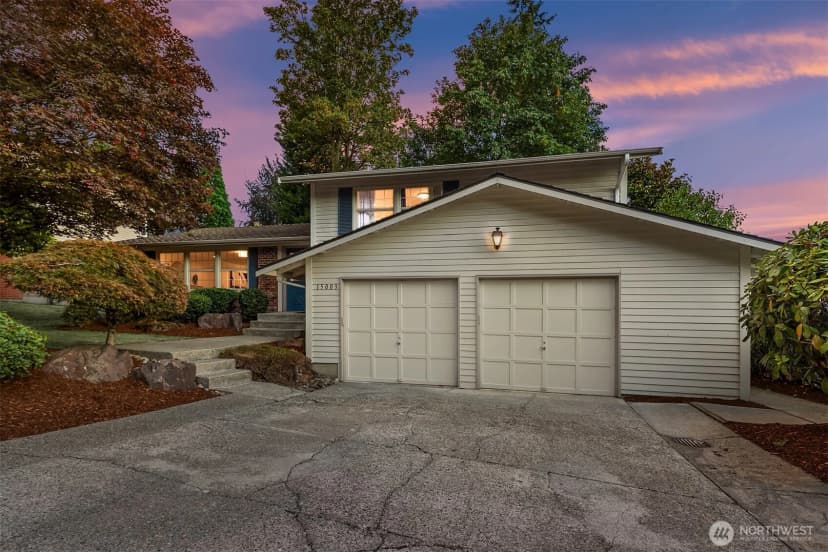 Property photo for 15003 Ne 10th Place, Bellevue photo 27
