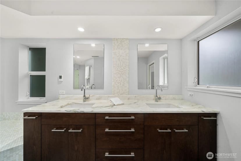 Property photo for 11122 Ne 41st Drive #31, Kirkland photo 21