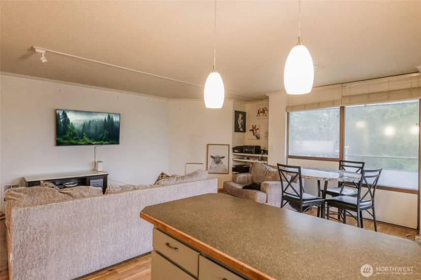 Property photo for 1910 Evergreen Park Drive Sw #302, Olympia photo 8