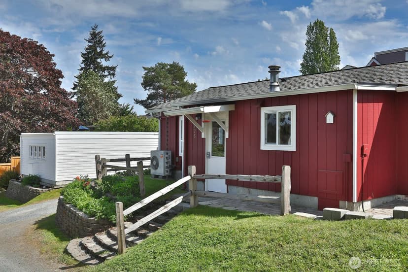 Property photo for 428 2nd Street, Langley photo 29