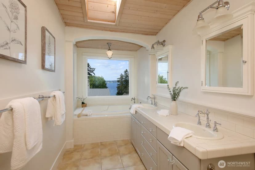 Property photo for 428 2nd Street, Langley photo 21