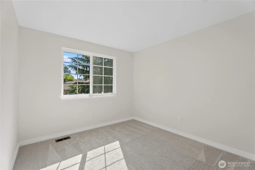 Property photo for 231 145th Place Se, Bellevue photo 28