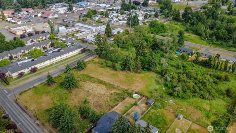 Property photo for 13617 A Street S, Tacoma photo 10