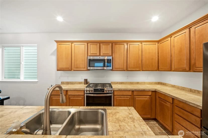 Property photo for 4417 5th Avenue Nw, Olympia photo 13