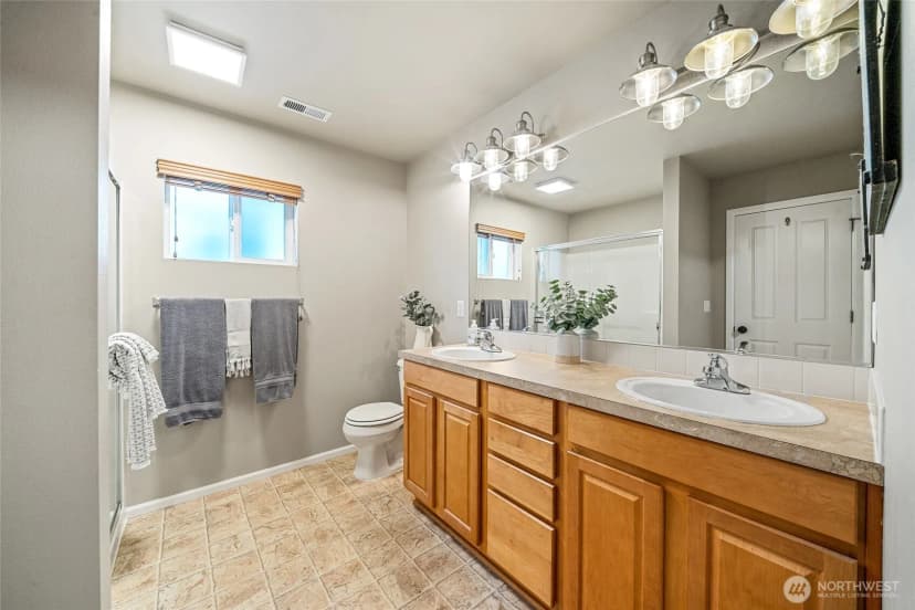 Property photo for 4417 5th Avenue Nw, Olympia photo 20