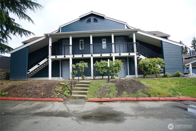 Property photo for 215 Sw 100th Street #b-102, Everett