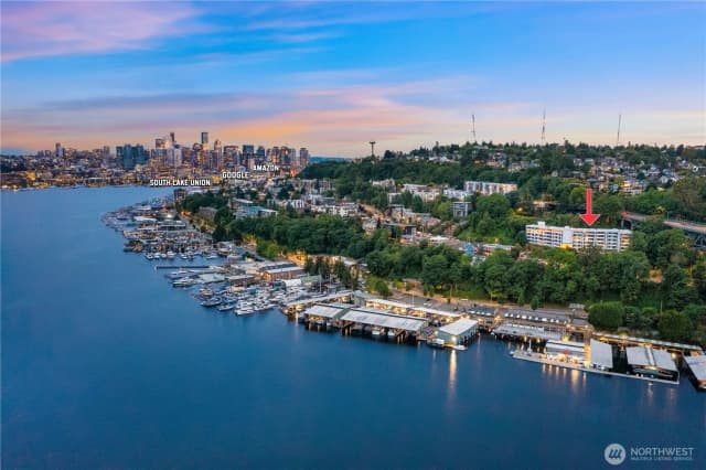 Property photo for 2565 Dexter Avenue N #303, Seattle