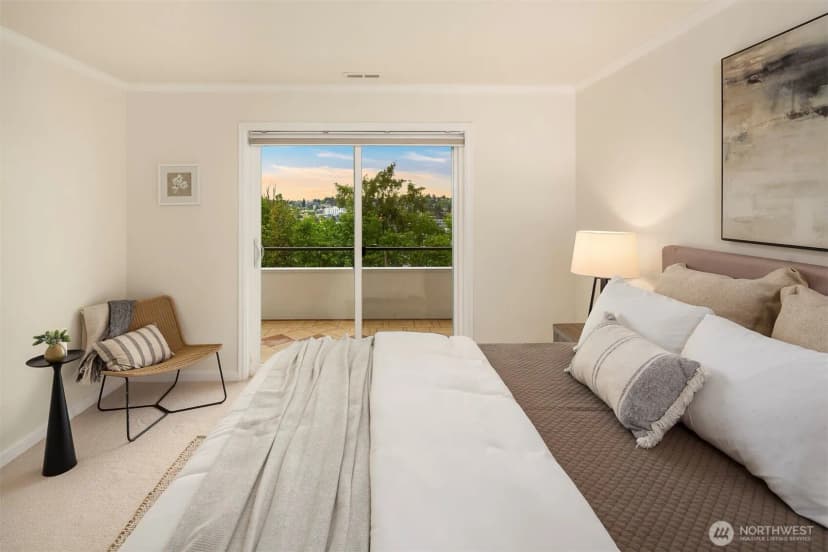 Property photo for 2565 Dexter Avenue N #303, Seattle photo 31