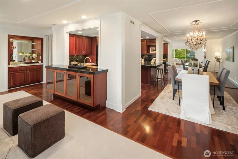 Property photo for 2565 Dexter Avenue N #303, Seattle photo 18