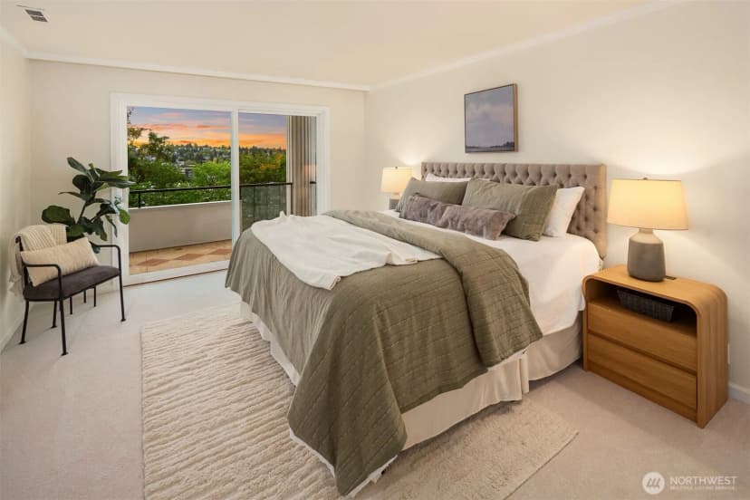 Property photo for 2565 Dexter Avenue N #303, Seattle photo 24