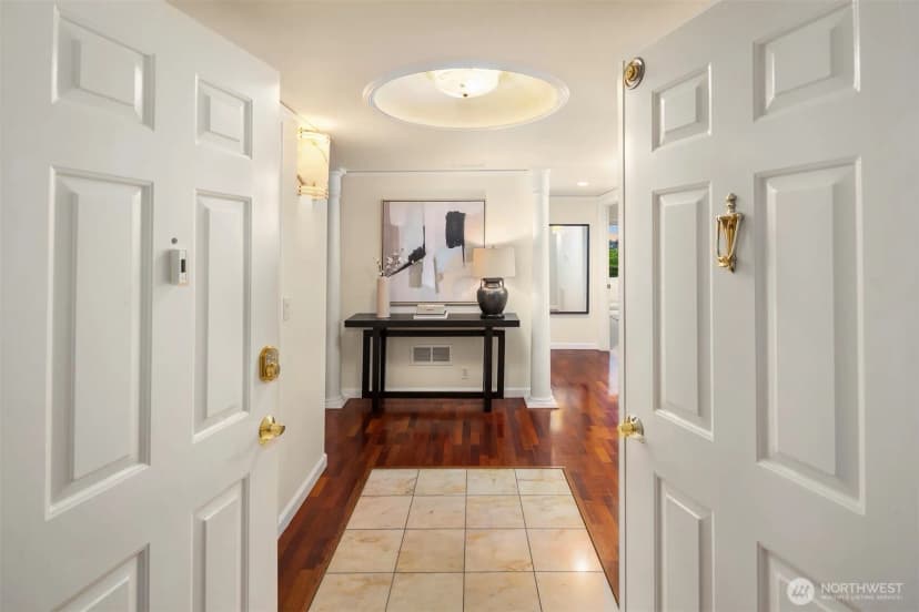 Property photo for 2565 Dexter Avenue N #303, Seattle photo 6