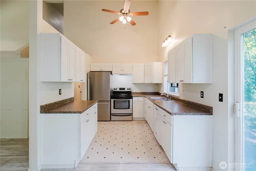 Property photo for 7201 9th Court Se, Lacey photo 11