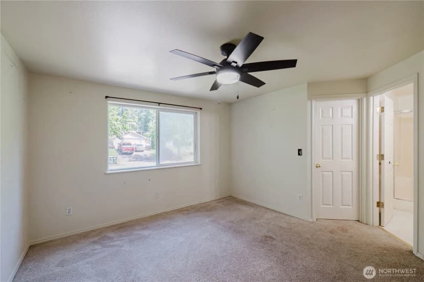 Property photo for 7201 9th Court Se, Lacey photo 31