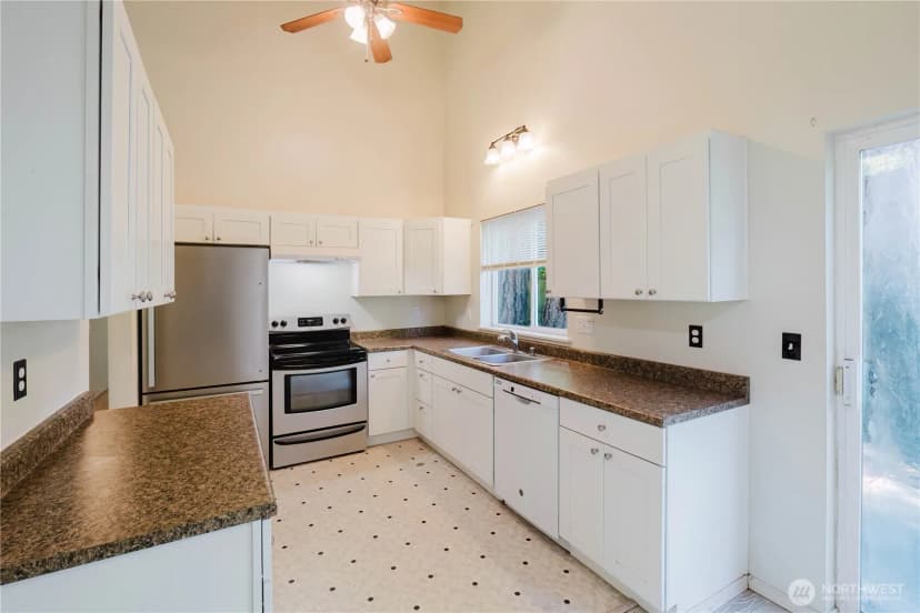 Property photo for 7201 9th Court Se, Lacey photo 14