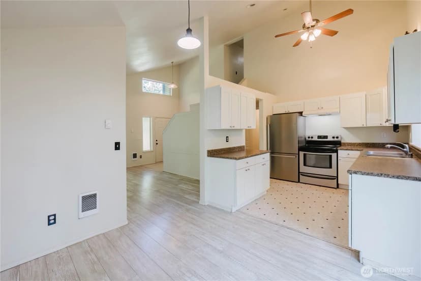 Property photo for 7201 9th Court Se, Lacey photo 10