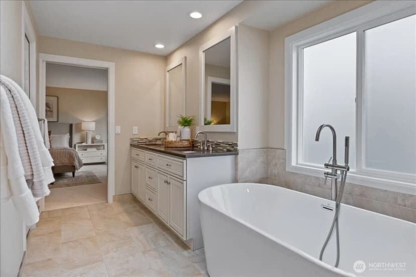 Property photo for 6041 118th Avenue Se, Bellevue photo 25