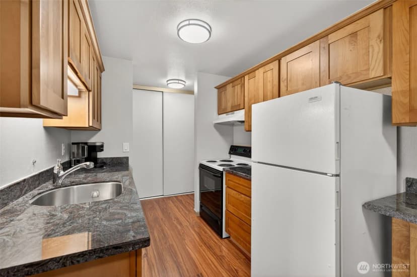 Property photo for 19428 Aurora Avenue N #131, Shoreline photo 11