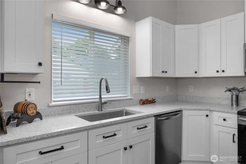 Property photo for 1323 Scarlet Oak Drive Se, Olympia photo 8