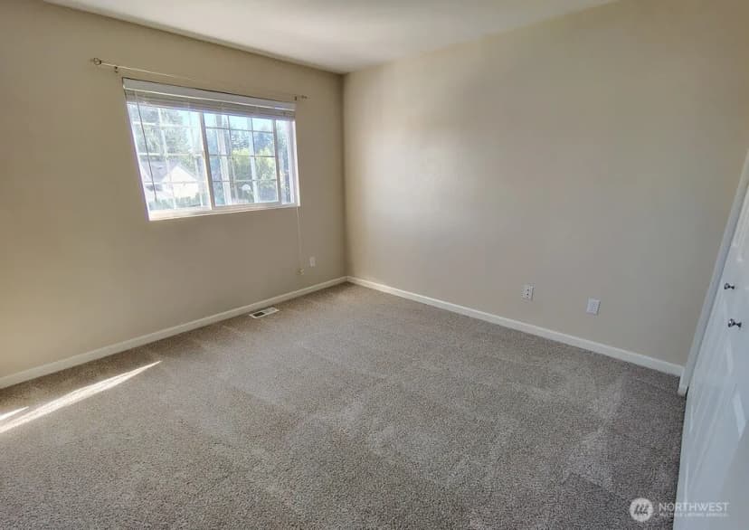 Property photo for 5810 137th Place Se, Everett photo 20
