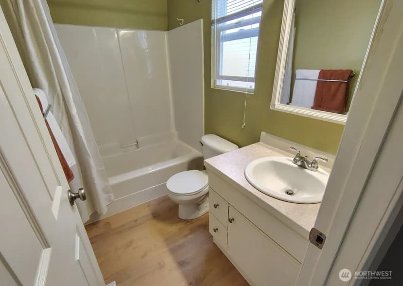 Property photo for 5810 137th Place Se, Everett photo 18