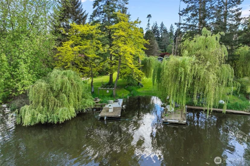 Property photo for 7008 Ne 170th Street, Kenmore photo 3