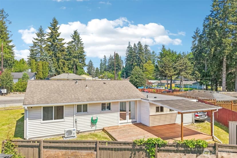 Property photo for 3425 Ne 7th Place, Renton photo 25