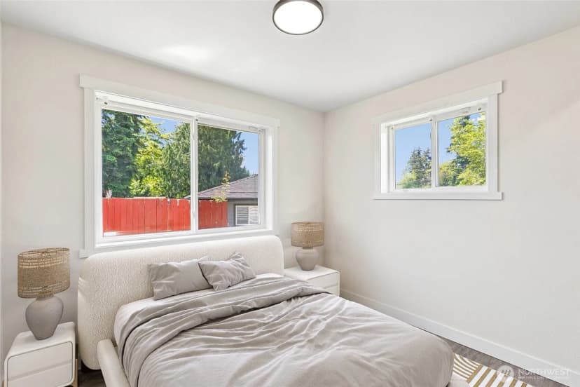 Property photo for 3425 Ne 7th Place, Renton photo 10