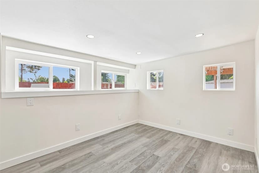 Property photo for 3425 Ne 7th Place, Renton photo 20