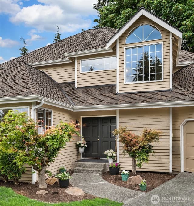 Property photo for 10336 Ne 201st Place, Bothell photo 2