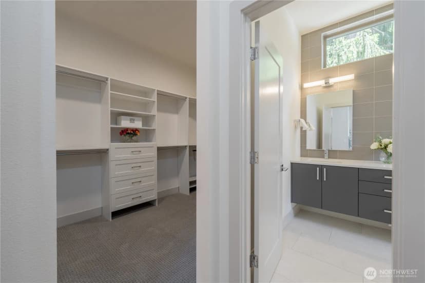 Property photo for 3034 Ne 89th, Seattle photo 23