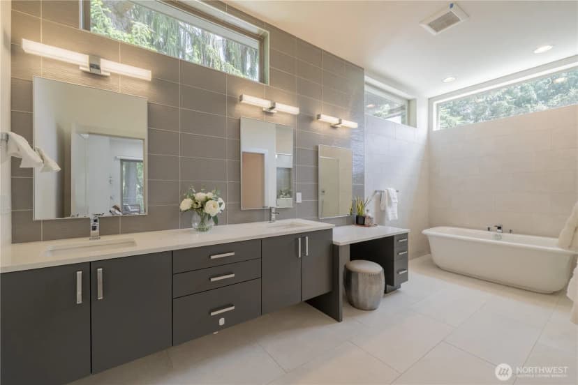 Property photo for 3034 Ne 89th, Seattle photo 24