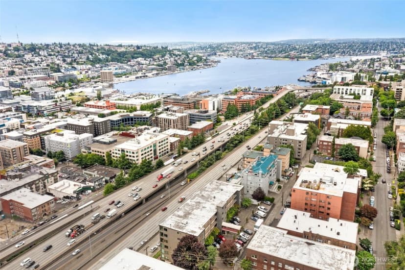 Property photo for 400 Melrose Avenue E #204, Seattle photo 27