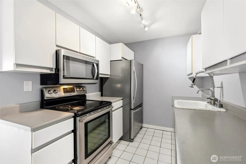 Property photo for 400 Melrose Avenue E #204, Seattle photo 15