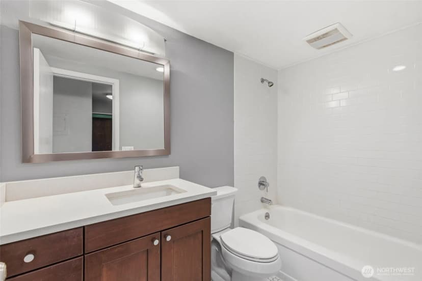 Property photo for 400 Melrose Avenue E #204, Seattle photo 20