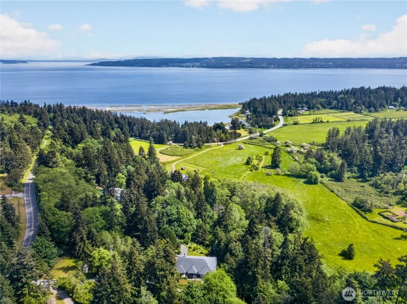 Property photo for 146 E Welcher Road, Coupeville photo 3