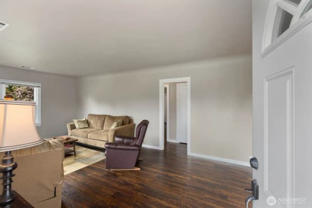 Property photo for 1009 E Orange Avenue, Burlington photo 5