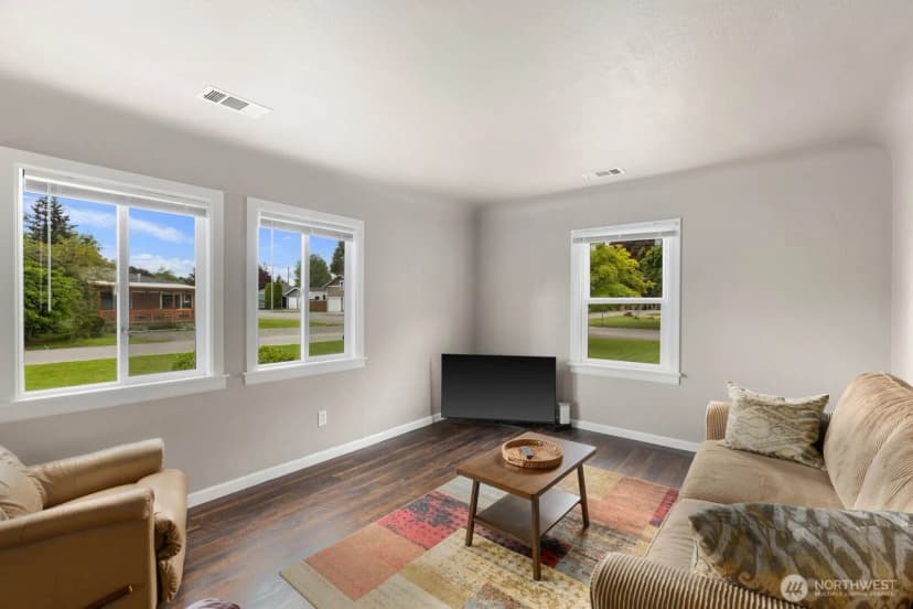Property photo for 1009 E Orange Avenue, Burlington photo 6