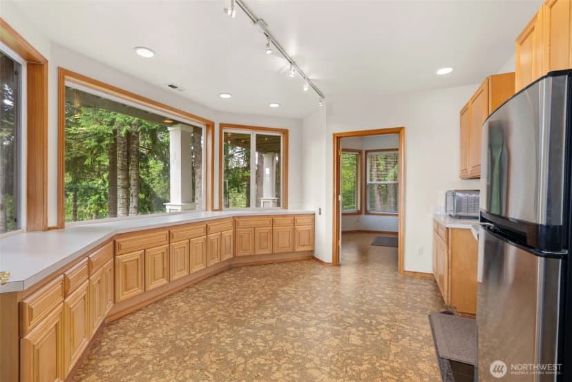 Property photo for 1410 Summit Lake Shore Road Nw, Olympia photo 34