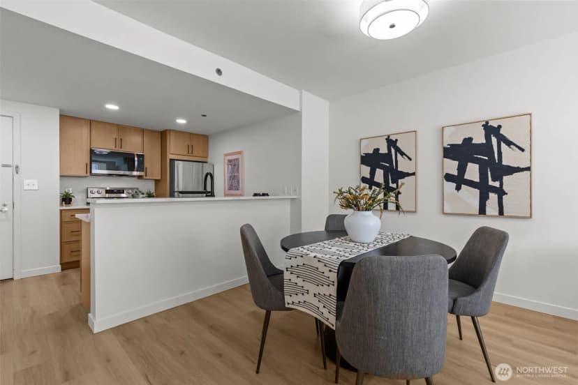 Property photo for 2600 2nd Ave #504, Seattle photo 8