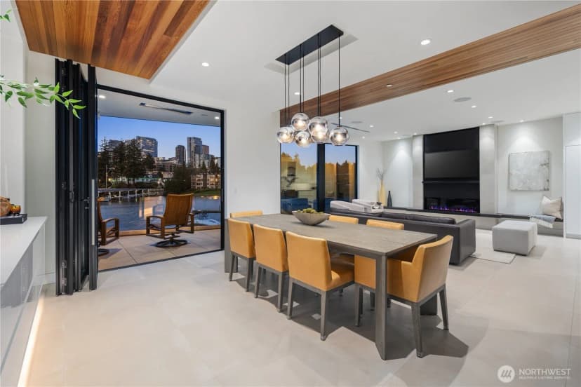 Property photo for 9810 Se Shoreland Drive, Bellevue photo 14