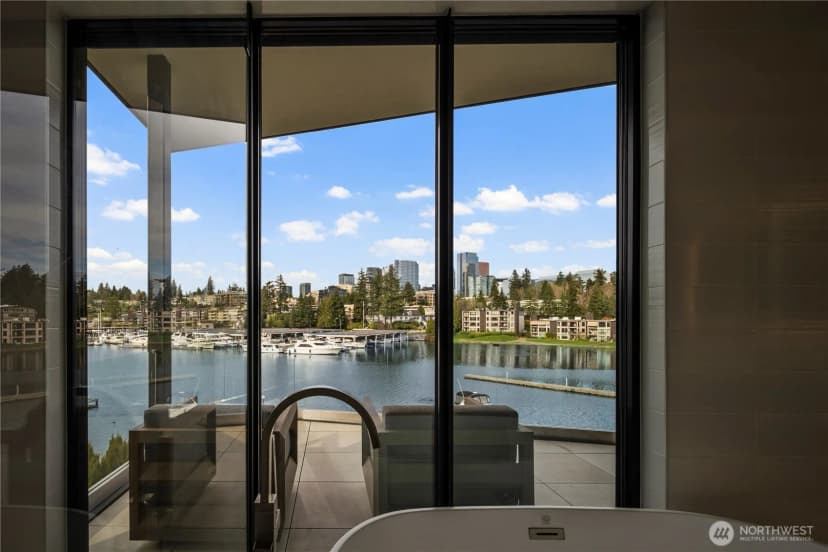 Property photo for 9810 Se Shoreland Drive, Bellevue photo 29