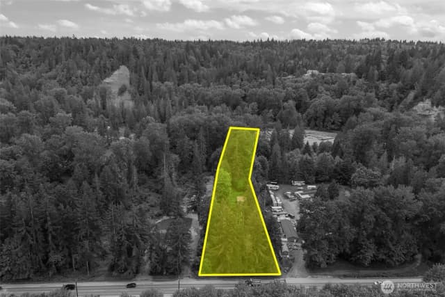 Property photo for 20707 Renton Maple Valley Road Se, Maple Valley photo 3