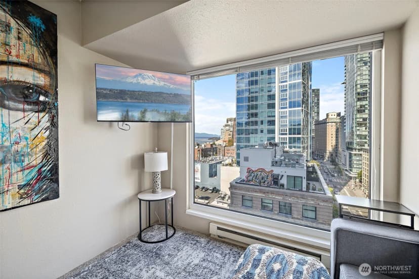 Property photo for 1415 2nd Avenue #1404, Seattle photo 5